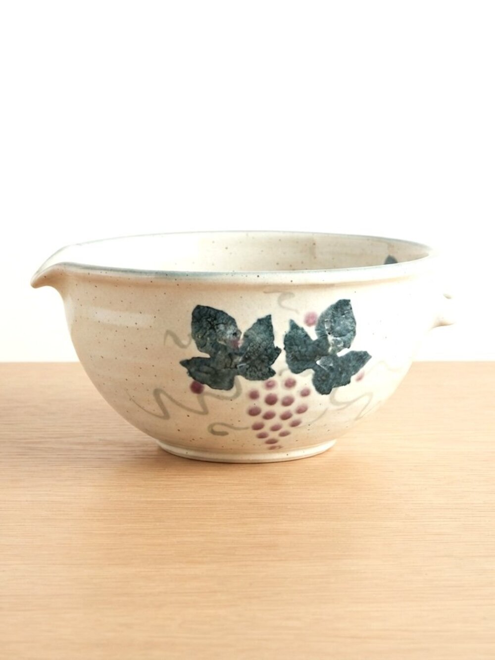 Signed Handmade Studio Pottery Grape Vine Batter Mixing Bowl Pour Spout 6.75 In